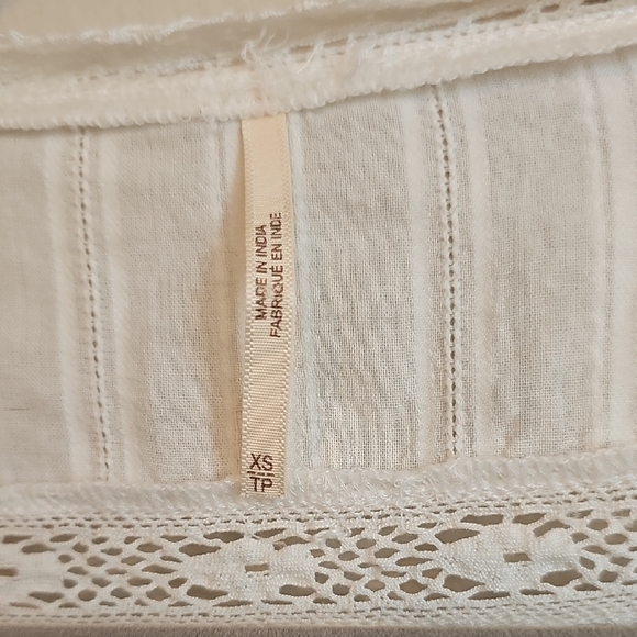 Free People Cream 3/4 Sleeve Tie Front Blouse - Picture 2 of 4